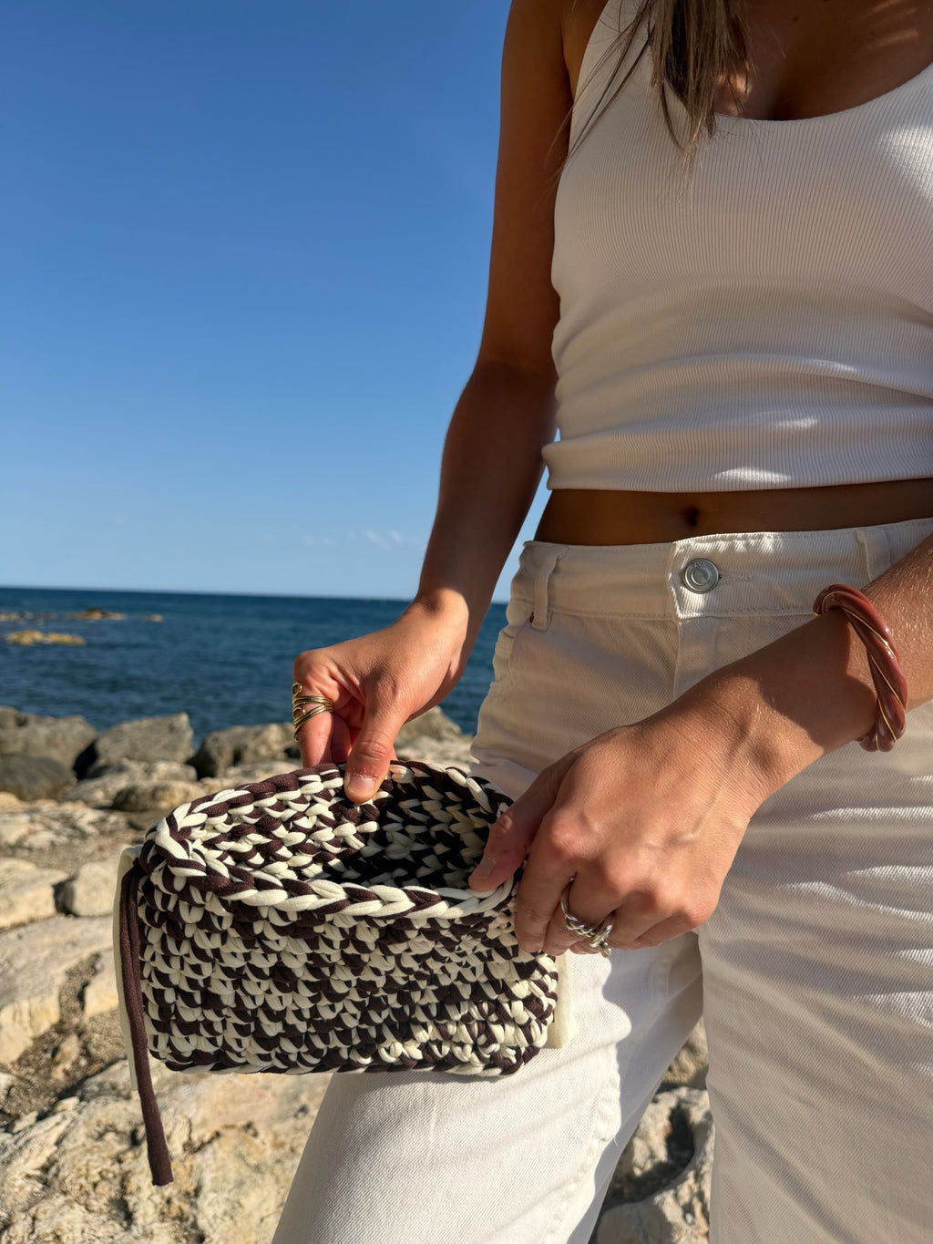 Pochette Élora Maron et Blanc