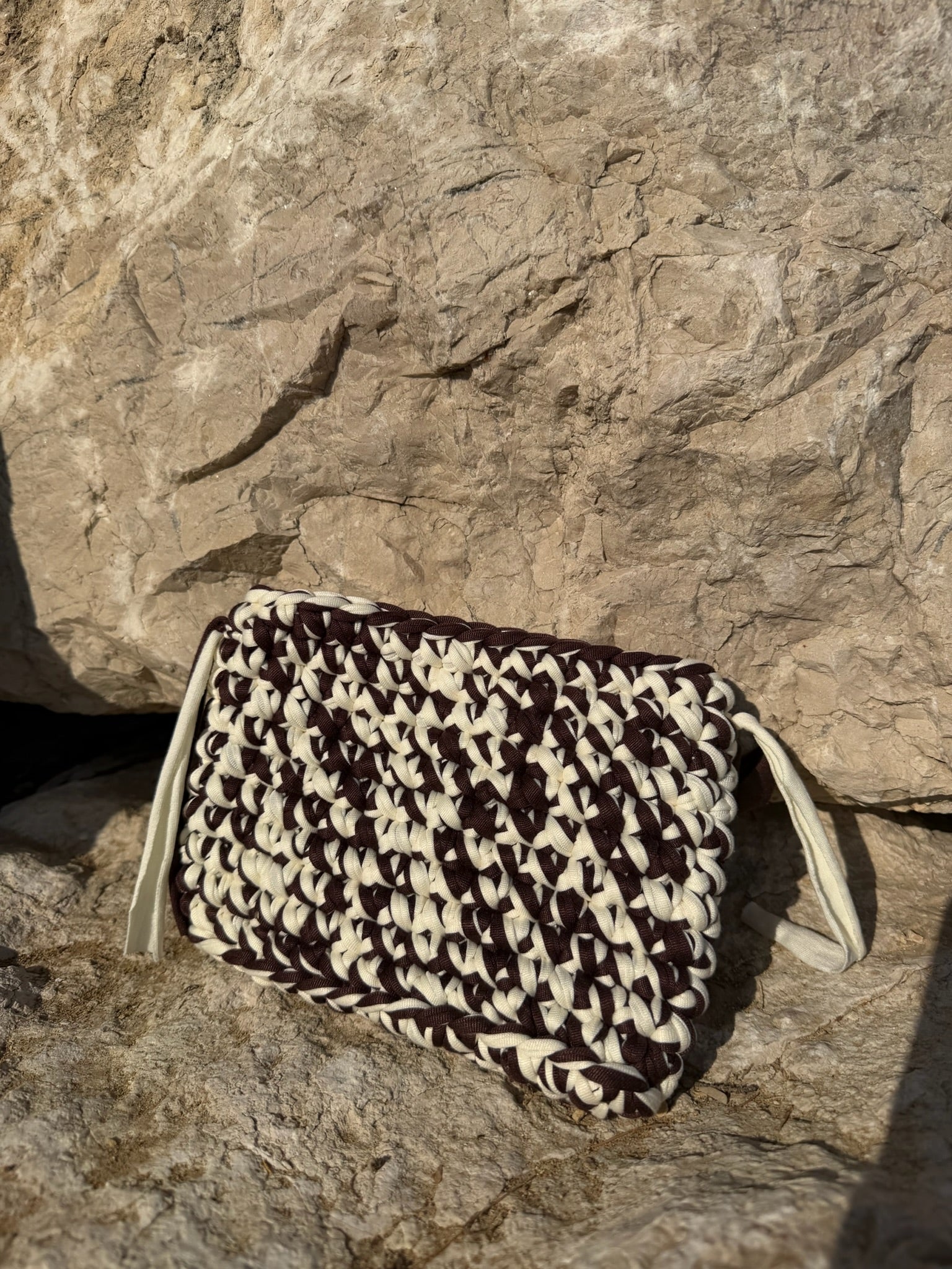 Pochette Élora Maron et Blanc